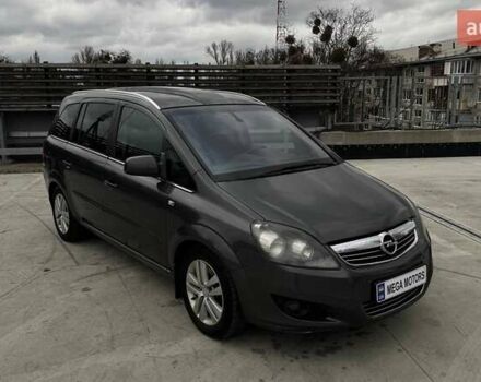 Серый Опель Зафира, объемом двигателя 1.7 л и пробегом 321 тыс. км за 6990 $, фото 1 на Automoto.ua
