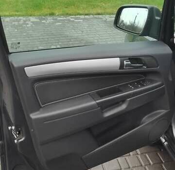 Серый Опель Зафира, объемом двигателя 1.69 л и пробегом 280 тыс. км за 6700 $, фото 6 на Automoto.ua