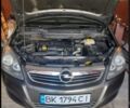 Серый Опель Зафира, объемом двигателя 1.7 л и пробегом 243 тыс. км за 7000 $, фото 5 на Automoto.ua