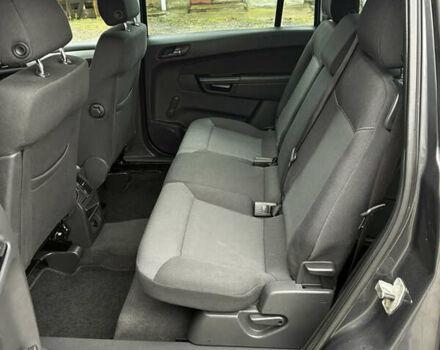 Сірий Опель Зафіра, об'ємом двигуна 1.7 л та пробігом 242 тис. км за 8200 $, фото 9 на Automoto.ua