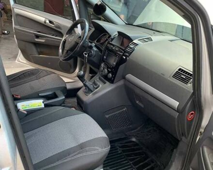 Серый Опель Зафира, объемом двигателя 1.7 л и пробегом 344 тыс. км за 5500 $, фото 5 на Automoto.ua