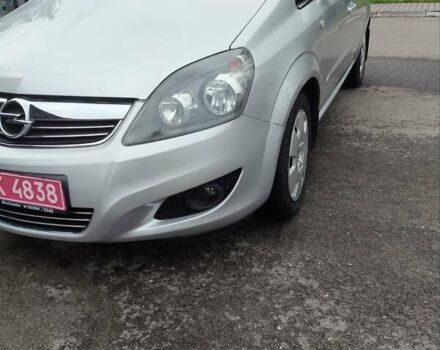 Серый Опель Зафира, объемом двигателя 1.6 л и пробегом 191 тыс. км за 6700 $, фото 1 на Automoto.ua