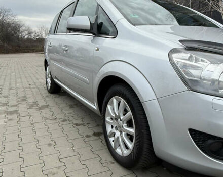 Серый Опель Зафира, объемом двигателя 1.8 л и пробегом 239 тыс. км за 7850 $, фото 20 на Automoto.ua