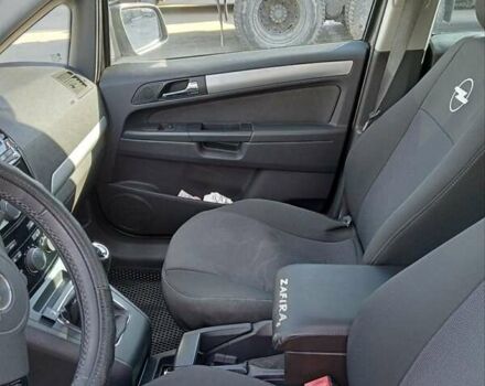 Серый Опель Зафира, объемом двигателя 1.6 л и пробегом 200 тыс. км за 7799 $, фото 7 на Automoto.ua