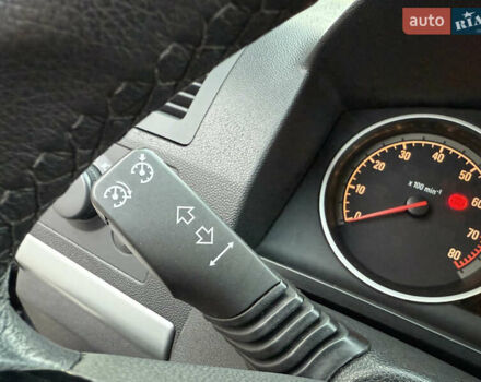 Серый Опель Зафира, объемом двигателя 1.6 л и пробегом 233 тыс. км за 7400 $, фото 21 на Automoto.ua