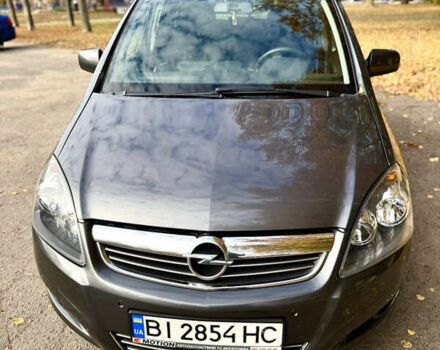 Серый Опель Зафира, объемом двигателя 1.6 л и пробегом 201 тыс. км за 6500 $, фото 4 на Automoto.ua