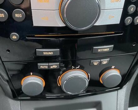 Серый Опель Зафира, объемом двигателя 1.7 л и пробегом 213 тыс. км за 6850 $, фото 19 на Automoto.ua