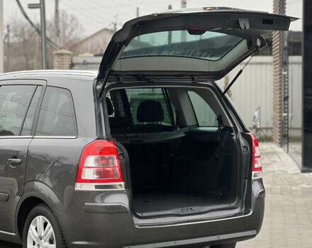 Сірий Опель Зафіра, об'ємом двигуна 1.6 л та пробігом 205 тис. км за 8200 $, фото 36 на Automoto.ua