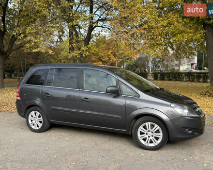 Серый Опель Зафира, объемом двигателя 1.6 л и пробегом 201 тыс. км за 6500 $, фото 18 на Automoto.ua