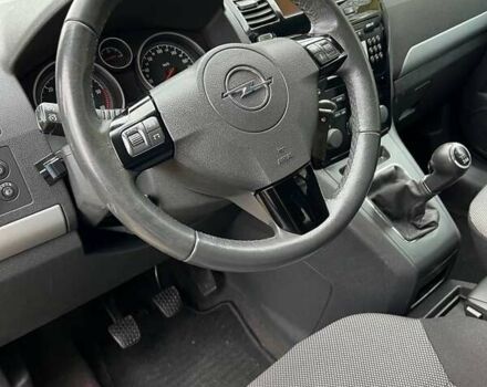 Серый Опель Зафира, объемом двигателя 1.7 л и пробегом 212 тыс. км за 6400 $, фото 20 на Automoto.ua