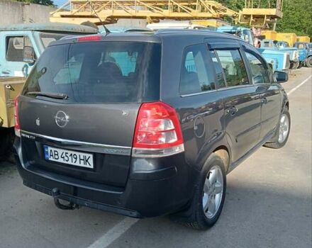Серый Опель Зафира, объемом двигателя 1.6 л и пробегом 200 тыс. км за 7799 $, фото 3 на Automoto.ua