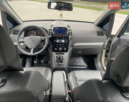 Сірий Опель Зафіра, об'ємом двигуна 1.7 л та пробігом 238 тис. км за 8000 $, фото 17 на Automoto.ua