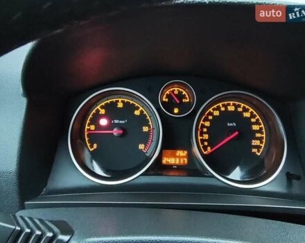 Серый Опель Зафира, объемом двигателя 1.7 л и пробегом 248 тыс. км за 7600 $, фото 24 на Automoto.ua