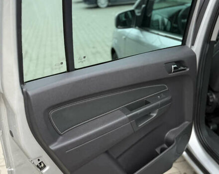 Серый Опель Зафира, объемом двигателя 1.8 л и пробегом 239 тыс. км за 7850 $, фото 42 на Automoto.ua