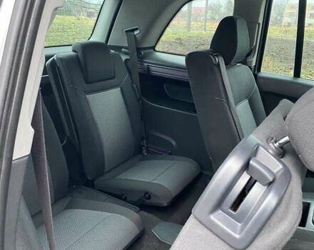 Серый Опель Зафира, объемом двигателя 1.7 л и пробегом 213 тыс. км за 6850 $, фото 36 на Automoto.ua