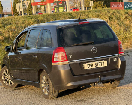 Серый Опель Зафира, объемом двигателя 1.7 л и пробегом 257 тыс. км за 7200 $, фото 13 на Automoto.ua
