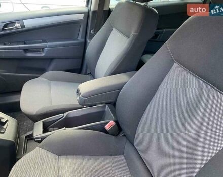 Серый Опель Зафира, объемом двигателя 1.7 л и пробегом 271 тыс. км за 7000 $, фото 16 на Automoto.ua