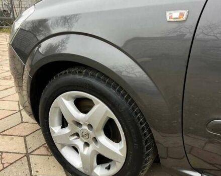 Серый Опель Зафира, объемом двигателя 1.7 л и пробегом 212 тыс. км за 6400 $, фото 10 на Automoto.ua