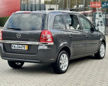 Опель Зафира 2011 в Виннице на Automoto.ua Серый Опель Зафира, объемом двигателя 1.6 л и пробегом 191 тыс. км за 6999 $, фото 11 на Automoto.ua