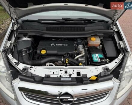 Серый Опель Зафира, объемом двигателя 1.7 л и пробегом 229 тыс. км за 8399 $, фото 167 на Automoto.ua