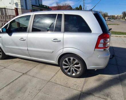 Серый Опель Зафира, объемом двигателя 1.7 л и пробегом 275 тыс. км за 8500 $, фото 2 на Automoto.ua