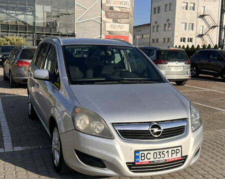 Серый Опель Зафира, объемом двигателя 1.7 л и пробегом 220 тыс. км за 6000 $, фото 9 на Automoto.ua
