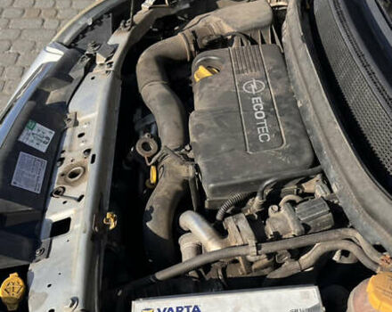 Серый Опель Зафира, объемом двигателя 1.7 л и пробегом 220 тыс. км за 6000 $, фото 21 на Automoto.ua