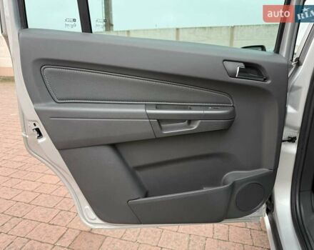 Серый Опель Зафира, объемом двигателя 1.7 л и пробегом 229 тыс. км за 8399 $, фото 131 на Automoto.ua