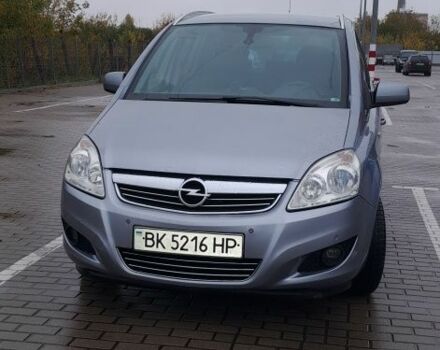 Серый Опель Зафира, объемом двигателя 1.7 л и пробегом 310 тыс. км за 6500 $, фото 2 на Automoto.ua