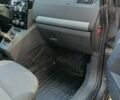 Серый Опель Зафира, объемом двигателя 1.6 л и пробегом 230 тыс. км за 7500 $, фото 13 на Automoto.ua