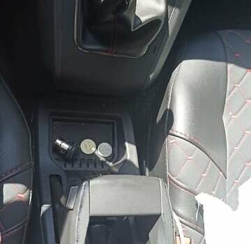 Серый Опель Зафира, объемом двигателя 1.69 л и пробегом 260 тыс. км за 7200 $, фото 4 на Automoto.ua