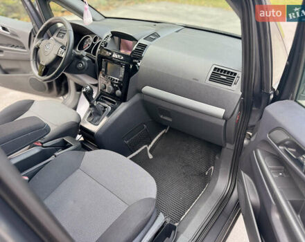 Опель Зафира 2011 в Тернополе на Automoto.ua Серый Опель Зафира, объемом двигателя 1.69 л и пробегом 220 тыс. км за 6500 $, фото 92 на Automoto.ua