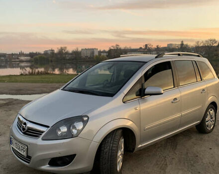 Серый Опель Зафира, объемом двигателя 1.7 л и пробегом 266 тыс. км за 7500 $, фото 4 на Automoto.ua