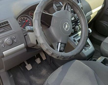 Серый Опель Зафира, объемом двигателя 1.6 л и пробегом 200 тыс. км за 7799 $, фото 6 на Automoto.ua