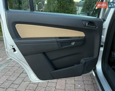 Серый Опель Зафира, объемом двигателя 1.8 л и пробегом 227 тыс. км за 7499 $, фото 33 на Automoto.ua