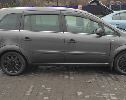 Серый Опель Зафира, объемом двигателя 1.7 л и пробегом 280 тыс. км за 6700 $, фото 5 на Automoto.ua