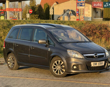 Серый Опель Зафира, объемом двигателя 1.7 л и пробегом 257 тыс. км за 7200 $, фото 7 на Automoto.ua