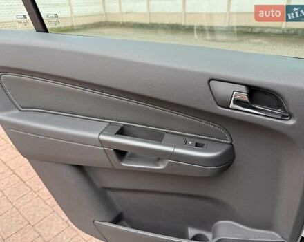 Серый Опель Зафира, объемом двигателя 1.7 л и пробегом 229 тыс. км за 8399 $, фото 132 на Automoto.ua