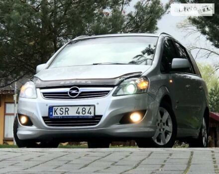 Серый Опель Зафира, объемом двигателя 1.69 л и пробегом 180 тыс. км за 6500 $, фото 11 на Automoto.ua