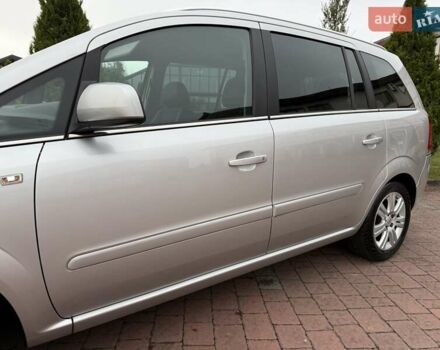 Серый Опель Зафира, объемом двигателя 1.7 л и пробегом 229 тыс. км за 8399 $, фото 15 на Automoto.ua