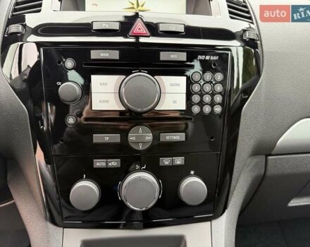 Серый Опель Зафира, объемом двигателя 1.7 л и пробегом 229 тыс. км за 8399 $, фото 94 на Automoto.ua