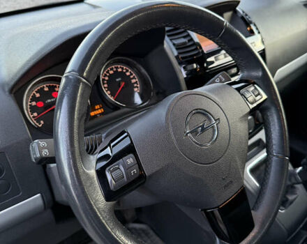 Серый Опель Зафира, объемом двигателя 1.8 л и пробегом 189 тыс. км за 7950 $, фото 13 на Automoto.ua