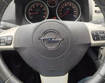 Серый Опель Зафира, объемом двигателя 1.6 л и пробегом 191 тыс. км за 6700 $, фото 29 на Automoto.ua