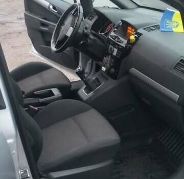 Серый Опель Зафира, объемом двигателя 1.6 л и пробегом 234 тыс. км за 7650 $, фото 8 на Automoto.ua