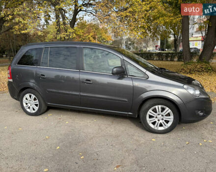 Серый Опель Зафира, объемом двигателя 1.6 л и пробегом 201 тыс. км за 6500 $, фото 12 на Automoto.ua
