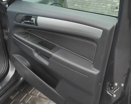 Серый Опель Зафира, объемом двигателя 1.7 л и пробегом 280 тыс. км за 6700 $, фото 7 на Automoto.ua