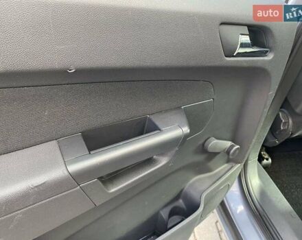 Серый Опель Зафира, объемом двигателя 1.7 л и пробегом 271 тыс. км за 7000 $, фото 18 на Automoto.ua