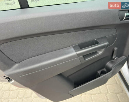 Серый Опель Зафира, объемом двигателя 1.7 л и пробегом 184 тыс. км за 7990 $, фото 35 на Automoto.ua