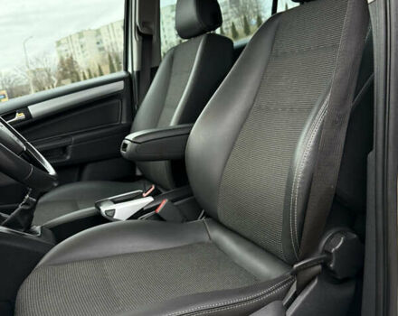 Серый Опель Зафира, объемом двигателя 1.7 л и пробегом 192 тыс. км за 7890 $, фото 15 на Automoto.ua