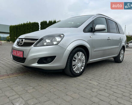 Серый Опель Зафира, объемом двигателя 1.7 л и пробегом 184 тыс. км за 7990 $, фото 1 на Automoto.ua